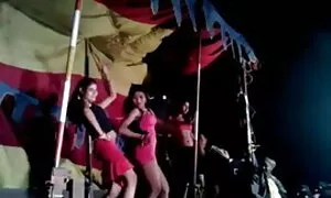 তিনে সানি চুদাচুদিভিডিও মিলে দ্বৈত মেয়ে ও এক পুরুষ