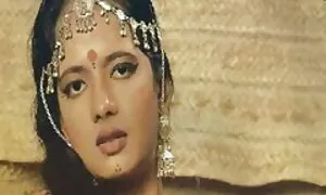 বড় সুন্দরী মহিলা, বড়ো পোঁদ, উদ্ভট সরাসরি চুদাচুদি দেখতে চাই কল্পনা