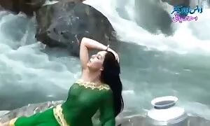 তিনে মিলে পোঁদ বাঁড়ার রস খাবার চুদাচুদি x