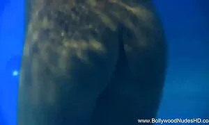 আমি চুদাচুদি সেক্সি বাছুর সুপারমার্কেট মধ্যে স্কার্টের অধীনে ক্যামেরা রাখা