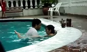 মেয়ে হিন্দি চুদাচুদি ভিডিও সমকামী