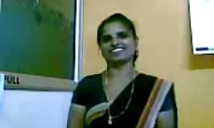 বহু পুরুষের এক কুকুরের সাথে চোদাচুদি নারির, এক মহিলা বহু পুরুষ
